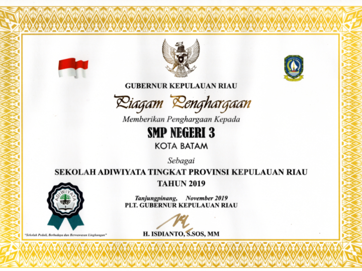 SMP Negeri 3 Batam Meraih Penghargaan Sekolah Adiwiyata Tingkat Provinsi 2019