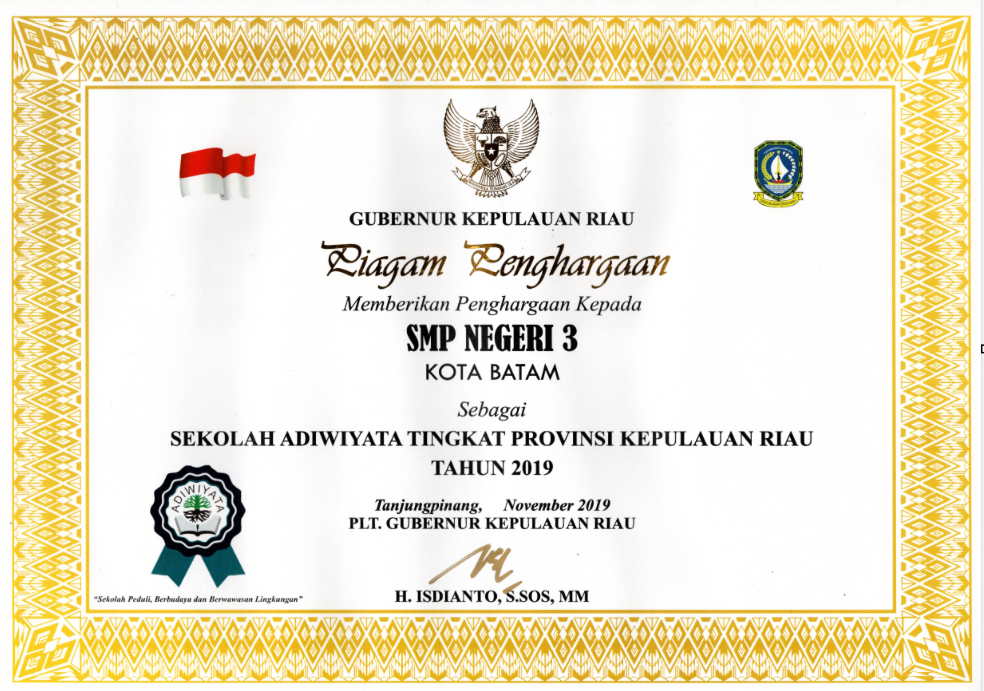 SMP Negeri 3 Batam Meraih Penghargaan Sekolah Adiwiyata Tingkat Provinsi 2019